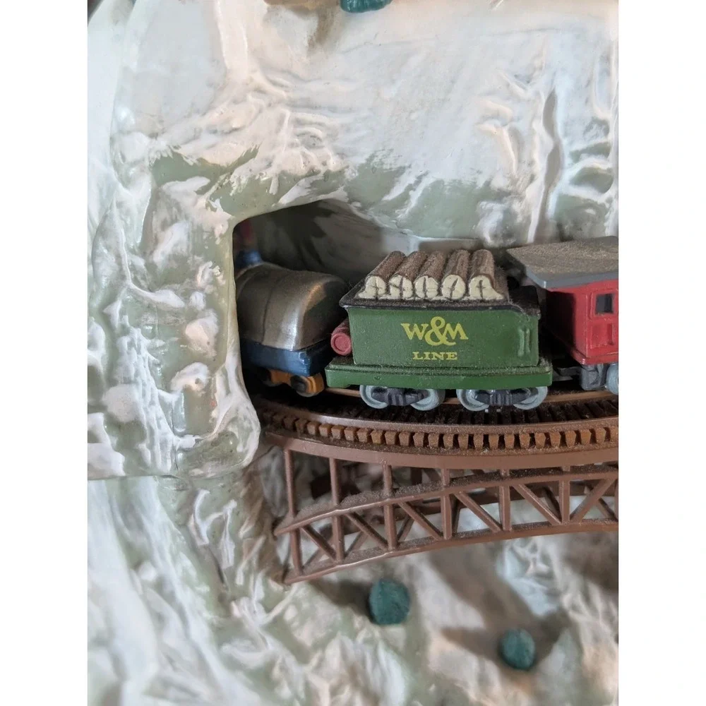 Vtg Enesco Rock City Christmas Action Town Trains 